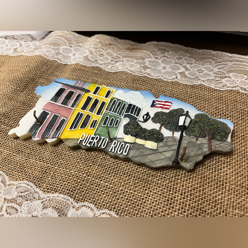 Puerto Rico Key Hook - Picture 2 of 3